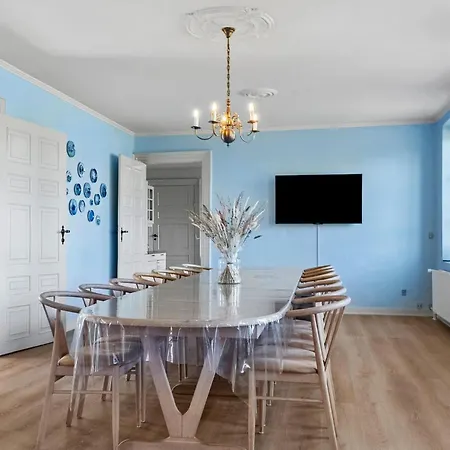 Casa de Férias Lovely In With Wifi